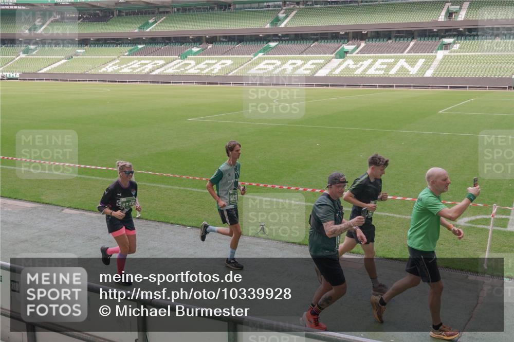 13.09.2026 - 21. swb-Marathon Bremen Michael Burmester http://msf.ph/oto/10339928 13.09.2026 13:19:58 Laufen im Stadion 333, 464, 486, 512, 704, 921, 938, 1066, 1129, 1156, 1409, 1431, 1446, 1506, 1697, 1756, 1765, 1815, 1916, 2010, 2028, 2064, 2137, 2224, 2240, 2294, 2315, 2349, 2394, 2395, 2417, 2437, 2453, 2501, 2519, 2533, 2557, 2563, 2588, 2622, 2626, 2689, 2694, 2695, 2702, 2703, 2722, 2756, 2786, 2793, 2843, 2845, 2886, 2944, 2983, 3017, 3018, 3031, 3035, 3036, 3037, 3046, 3059, 3072, 3102, 3116, 3139, 3189, 3198, 3243, 3263, 3264, 3285, 3287, 3310, 3315, 3619, 3879 meine-sportfotos.de