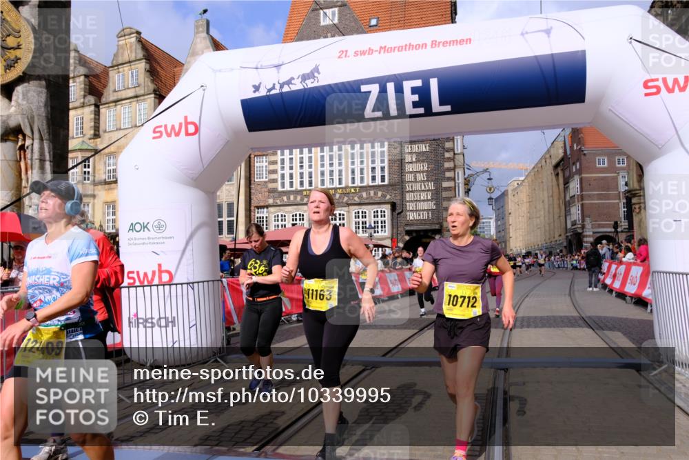 13.09.2026 - 21. swb-Marathon Bremen Tim E. http://msf.ph/oto/10339995 13.09.2026 11:09:54 Ziel 10234, 10386, 10417, 10424, 10696, 10712, 10785, 10981, 10990, 10991, 11192, 11225, 11937, 12409, 12474, 12532 meine-sportfotos.de