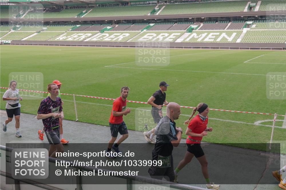 13.09.2026 - 21. swb-Marathon Bremen Michael Burmester http://msf.ph/oto/10339999 13.09.2026 13:20:10 Laufen im Stadion 333, 464, 512, 704, 921, 938, 1066, 1129, 1156, 1409, 1431, 1439, 1446, 1506, 1697, 1756, 1765, 1815, 1846, 1916, 2010, 2028, 2064, 2139, 2201, 2224, 2240, 2278, 2315, 2349, 2394, 2395, 2417, 2437, 2501, 2519, 2533, 2557, 2563, 2588, 2622, 2626, 2689, 2694, 2695, 2702, 2703, 2722, 2756, 2786, 2793, 2843, 2845, 2886, 2944, 2983, 3004, 3017, 3018, 3031, 3035, 3036, 3037, 3046, 3059, 3072, 3102, 3116, 3139, 3189, 3198, 3243, 3263, 3264, 3285, 3287, 3310, 3315, 3619 meine-sportfotos.de
