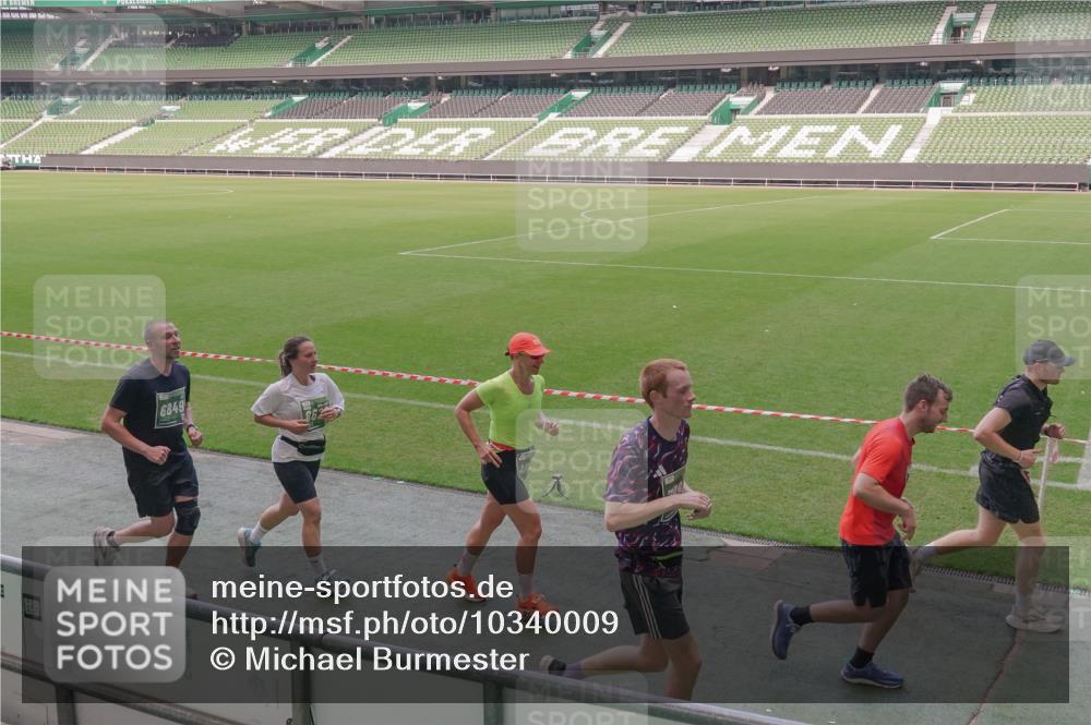13.09.2026 - 21. swb-Marathon Bremen Michael Burmester http://msf.ph/oto/10340009 13.09.2026 13:20:11 Laufen im Stadion 333, 464, 512, 704, 938, 1066, 1129, 1156, 1409, 1439, 1446, 1506, 1697, 1756, 1765, 1815, 1846, 1916, 2010, 2028, 2064, 2139, 2201, 2224, 2240, 2258, 2278, 2315, 2349, 2394, 2395, 2417, 2437, 2501, 2519, 2533, 2557, 2563, 2588, 2622, 2626, 2689, 2694, 2695, 2702, 2703, 2722, 2756, 2786, 2793, 2843, 2845, 2886, 2944, 2983, 3004, 3017, 3018, 3031, 3035, 3036, 3037, 3046, 3059, 3072, 3102, 3116, 3139, 3189, 3198, 3243, 3263, 3264, 3285, 3287, 3310, 3315, 3619 meine-sportfotos.de
