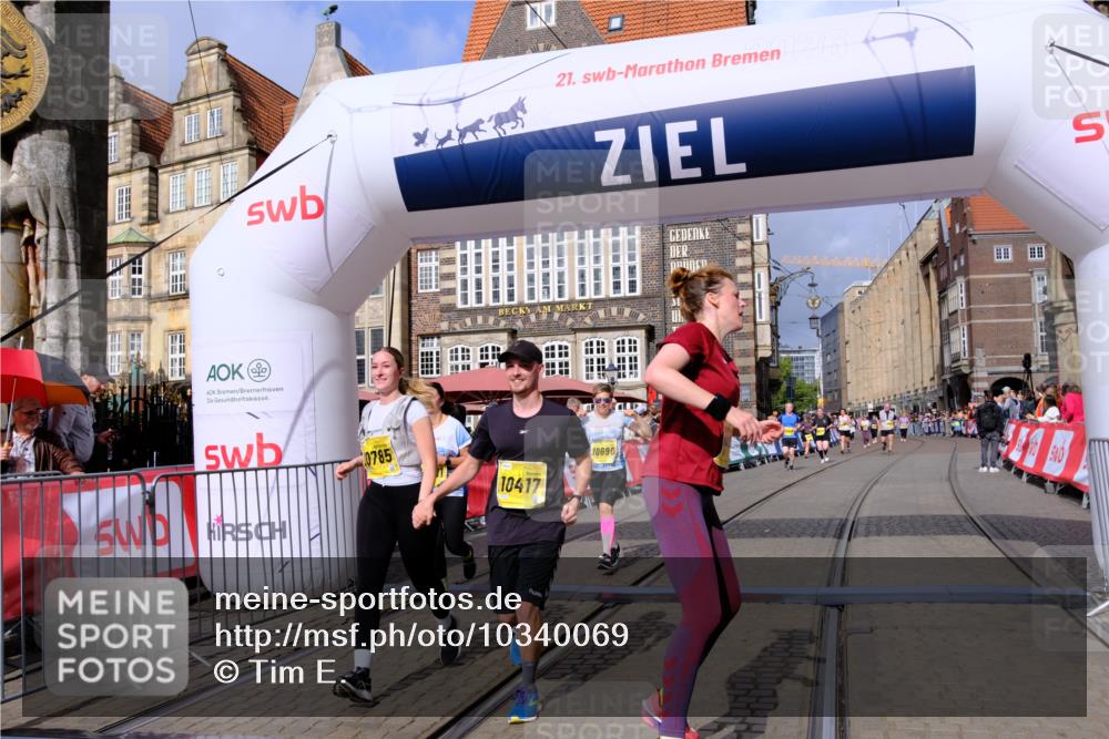 13.09.2026 - 21. swb-Marathon Bremen Tim E. http://msf.ph/oto/10340069 13.09.2026 11:09:57 Ziel 10234, 10386, 10417, 10424, 10696, 10712, 10737, 10785, 10990, 10991, 11192, 11937, 12409, 12449, 12474, 12532 meine-sportfotos.de