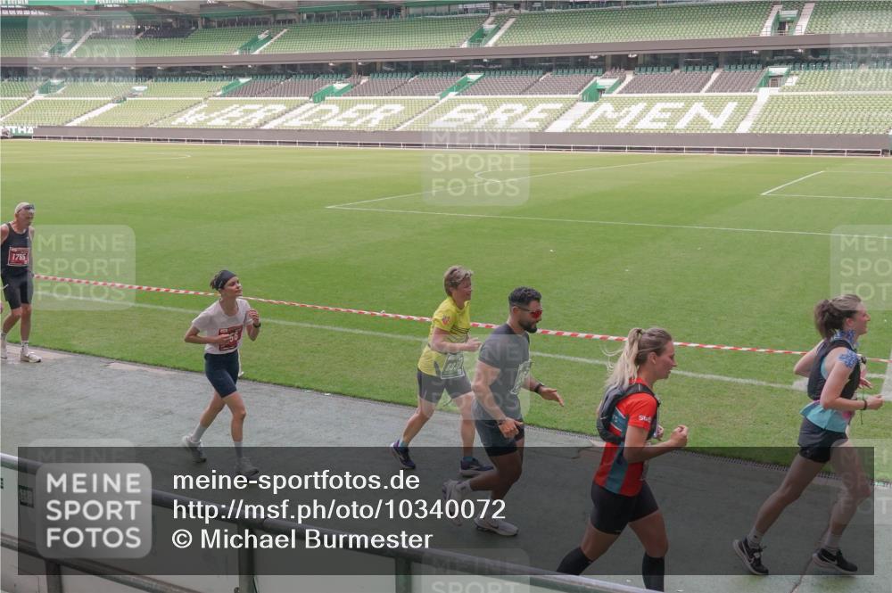 13.09.2026 - 21. swb-Marathon Bremen Michael Burmester http://msf.ph/oto/10340072 13.09.2026 13:20:21 Laufen im Stadion 333, 464, 512, 620, 704, 938, 1066, 1129, 1156, 1409, 1439, 1446, 1506, 1697, 1756, 1808, 1815, 1846, 1916, 2010, 2028, 2064, 2139, 2201, 2224, 2240, 2258, 2278, 2315, 2349, 2394, 2395, 2414, 2417, 2437, 2501, 2519, 2533, 2557, 2563, 2588, 2626, 2689, 2694, 2695, 2702, 2703, 2722, 2736, 2756, 2786, 2793, 2843, 2845, 2886, 2983, 3004, 3010, 3017, 3018, 3031, 3035, 3036, 3037, 3046, 3059, 3070, 3072, 3074, 3102, 3116, 3139, 3189, 3198, 3243, 3263, 3264, 3310, 3315 meine-sportfotos.de