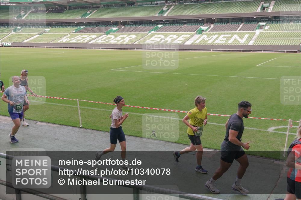 13.09.2026 - 21. swb-Marathon Bremen Michael Burmester http://msf.ph/oto/10340078 13.09.2026 13:20:21 Laufen im Stadion 333, 464, 512, 620, 704, 938, 1066, 1129, 1156, 1409, 1439, 1446, 1506, 1697, 1756, 1808, 1815, 1846, 1916, 2010, 2028, 2064, 2139, 2201, 2224, 2240, 2258, 2278, 2315, 2349, 2394, 2395, 2414, 2417, 2437, 2501, 2519, 2533, 2557, 2563, 2588, 2626, 2689, 2694, 2695, 2702, 2703, 2722, 2736, 2756, 2786, 2793, 2843, 2845, 2886, 2983, 3004, 3010, 3017, 3018, 3031, 3035, 3036, 3037, 3046, 3059, 3070, 3072, 3074, 3102, 3116, 3139, 3189, 3198, 3243, 3263, 3264, 3310, 3315 meine-sportfotos.de