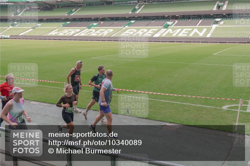 13.09.2026 - 21. swb-Marathon Bremen Michael Burmester http://msf.ph/oto/10340089 13.09.2026 13:20:23 Laufen im Stadion 333, 464, 512, 620, 704, 938, 1066, 1129, 1156, 1409, 1439, 1446, 1506, 1697, 1756, 1808, 1815, 1846, 1916, 2010, 2028, 2064, 2139, 2201, 2224, 2240, 2258, 2278, 2315, 2349, 2394, 2395, 2414, 2417, 2437, 2501, 2519, 2533, 2557, 2563, 2588, 2626, 2689, 2694, 2695, 2702, 2703, 2722, 2736, 2756, 2786, 2793, 2843, 2845, 2886, 2983, 3004, 3010, 3017, 3018, 3031, 3035, 3036, 3037, 3046, 3059, 3070, 3072, 3074, 3102, 3116, 3139, 3189, 3198, 3243, 3263, 3264, 3310, 3315 meine-sportfotos.de