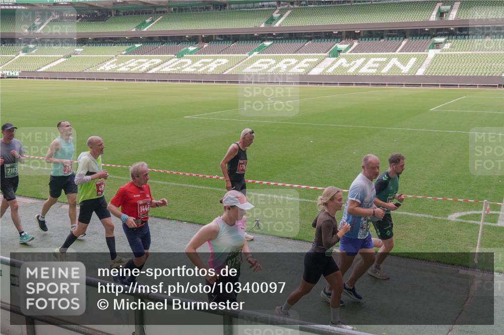 13.09.2026 - 21. swb-Marathon Bremen Michael Burmester http://msf.ph/oto/10340097 13.09.2026 13:20:24 Laufen im Stadion 333, 464, 512, 620, 704, 938, 1066, 1129, 1156, 1409, 1439, 1446, 1506, 1676, 1697, 1756, 1808, 1815, 1846, 1916, 2010, 2028, 2064, 2139, 2201, 2240, 2258, 2278, 2315, 2349, 2394, 2395, 2414, 2417, 2437, 2501, 2519, 2533, 2557, 2563, 2588, 2626, 2689, 2694, 2695, 2702, 2703, 2722, 2736, 2756, 2786, 2793, 2843, 2845, 2886, 2983, 3004, 3010, 3017, 3018, 3031, 3035, 3036, 3037, 3046, 3059, 3070, 3072, 3074, 3102, 3116, 3139, 3189, 3198, 3243, 3263, 3264, 3310, 3315 meine-sportfotos.de