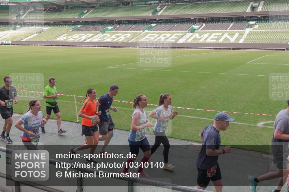 13.09.2026 - 21. swb-Marathon Bremen Michael Burmester http://msf.ph/oto/10340140 13.09.2026 13:20:27 Laufen im Stadion 333, 464, 512, 620, 704, 938, 1066, 1129, 1156, 1158, 1409, 1439, 1446, 1506, 1676, 1697, 1756, 1808, 1815, 1846, 1916, 2010, 2028, 2064, 2139, 2201, 2240, 2258, 2278, 2315, 2349, 2394, 2395, 2414, 2417, 2437, 2501, 2519, 2533, 2557, 2563, 2588, 2626, 2689, 2694, 2695, 2702, 2703, 2722, 2736, 2756, 2793, 2843, 2886, 2983, 3004, 3010, 3017, 3018, 3031, 3035, 3036, 3037, 3046, 3059, 3070, 3072, 3074, 3102, 3116, 3139, 3189, 3198, 3243, 3263, 3264, 3310, 3315 meine-sportfotos.de