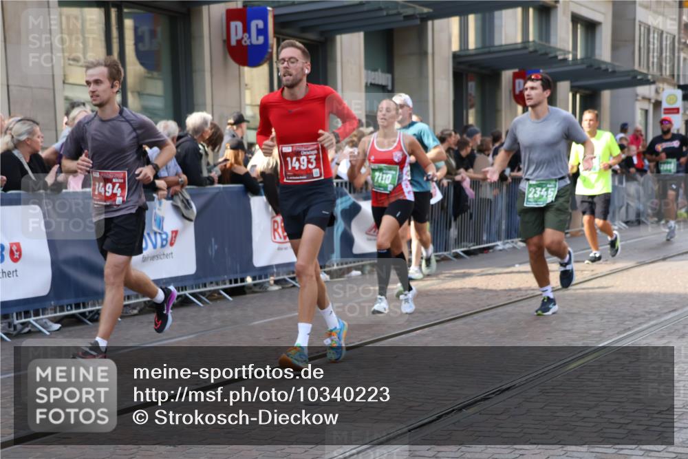 13.09.2026 - 21. swb-Marathon Bremen Strokosch-Dieckow http://msf.ph/oto/10340223 13.09.2026 13:27:14 Ziel 242, 323, 593, 857, 940, 1006, 1373, 1574, 2345, 2668, 2686, 3013, 3385, 3460, 3496, 3521, 3970, 4421, 4496, 4593, 5081, 5220, 5290, 5358, 5557, 5616, 6067, 6071, 6288, 6306, 7110, 9727, 9760, 13147, 531, 946, 1493, 1494, 2089, 2454, 3076, 3273, 3302, 3510, 3527, 4121, 4327, 4397, 4558, 4563, 5689, 5943, 6071, 6288, 6455, 6776, 7027, 7072, 7246, 7317, 7849, 8219, 9150, 9159, 9343, 9511, 9760, 9854, 9878, 10112, 10113 meine-sportfotos.de