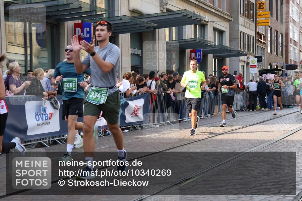 13.09.2026 - 21. swb-Marathon Bremen Strokosch-Dieckow http://msf.ph/oto/10340269 13.09.2026 13:27:15 Ziel 242, 323, 593, 857, 940, 1006, 1373, 1574, 1932, 2345, 2668, 2686, 3013, 3385, 3460, 3496, 3521, 3970, 4421, 4496, 4593, 5081, 5220, 5290, 5358, 5557, 5616, 6067, 6306, 7110, 7358, 9727, 13147, 946, 1493, 1494, 2089, 2454, 3076, 3273, 3302, 3385, 3527, 4121, 4327, 4397, 4558, 4563, 5689, 5943, 6071, 6288, 6455, 6776, 7027, 7072, 7849, 8219, 9150, 9159, 9343, 9511, 9760, 9854, 9878, 10112, 10113, 13147 meine-sportfotos.de