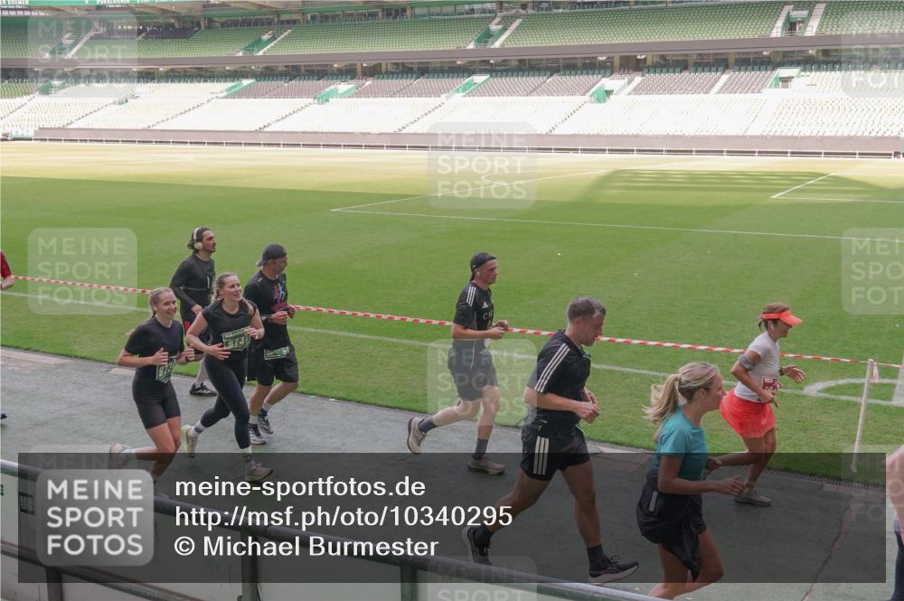 13.09.2026 - 21. swb-Marathon Bremen Michael Burmester http://msf.ph/oto/10340295 13.09.2026 13:20:44 Laufen im Stadion 333, 423, 464, 512, 601, 620, 704, 782, 938, 1066, 1094, 1129, 1156, 1158, 1177, 1316, 1409, 1439, 1446, 1676, 1697, 1756, 1808, 1815, 1846, 1916, 2010, 2028, 2064, 2139, 2201, 2240, 2258, 2278, 2315, 2349, 2394, 2395, 2414, 2417, 2437, 2501, 2519, 2533, 2551, 2588, 2626, 2689, 2694, 2695, 2702, 2703, 2722, 2736, 2756, 2793, 2828, 2886, 2954, 3004, 3010, 3017, 3018, 3035, 3036, 3037, 3059, 3070, 3074, 3102, 3116, 3139, 3144, 3243, 3263, 3264, 3310, 3315 meine-sportfotos.de