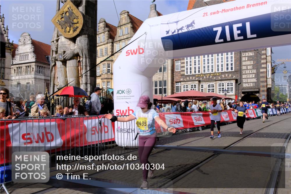 13.09.2026 - 21. swb-Marathon Bremen Tim E. http://msf.ph/oto/10340304 13.09.2026 11:10:14 Ziel 10299, 10435, 10645, 10737, 10751, 11119, 11383, 11437, 11441, 12449 meine-sportfotos.de