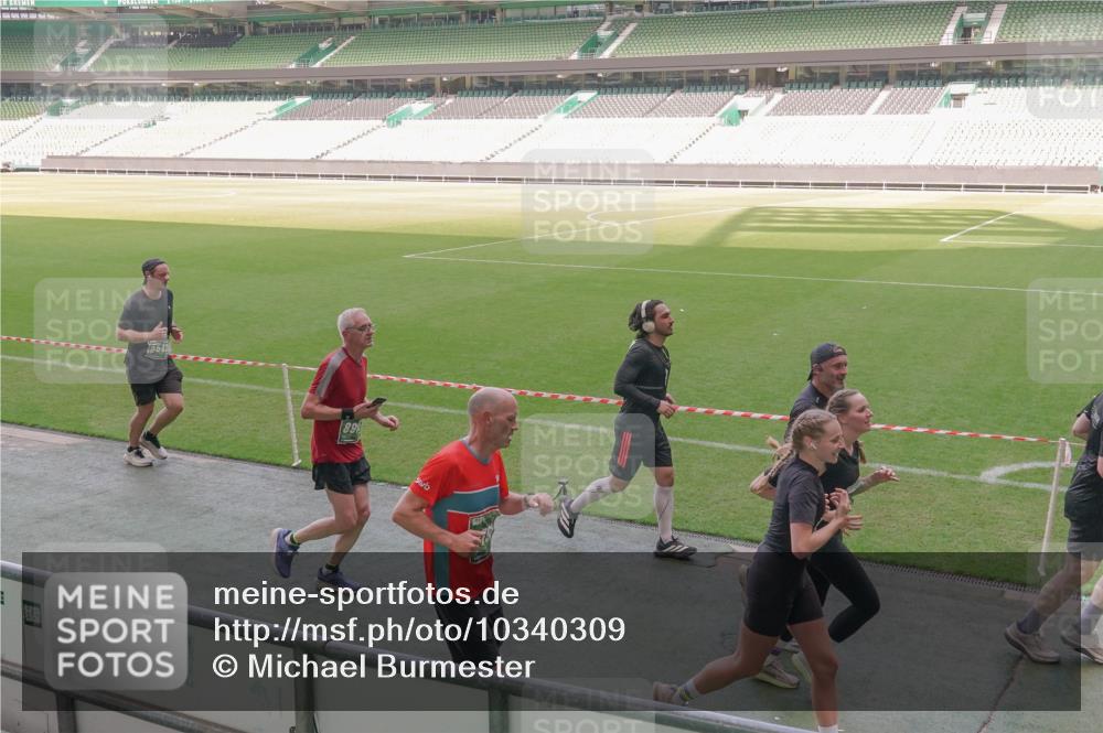 13.09.2026 - 21. swb-Marathon Bremen Michael Burmester http://msf.ph/oto/10340309 13.09.2026 13:20:45 Laufen im Stadion 333, 423, 441, 464, 512, 601, 620, 704, 782, 938, 1066, 1094, 1129, 1156, 1158, 1177, 1316, 1409, 1439, 1446, 1518, 1676, 1697, 1756, 1808, 1815, 1846, 1916, 2010, 2028, 2064, 2139, 2201, 2240, 2258, 2278, 2315, 2349, 2394, 2395, 2414, 2417, 2437, 2501, 2519, 2533, 2551, 2588, 2626, 2689, 2694, 2695, 2702, 2722, 2736, 2756, 2793, 2828, 2886, 2954, 3004, 3010, 3017, 3018, 3035, 3036, 3037, 3059, 3070, 3074, 3102, 3116, 3139, 3144, 3243, 3263, 3264, 3310, 3315 meine-sportfotos.de