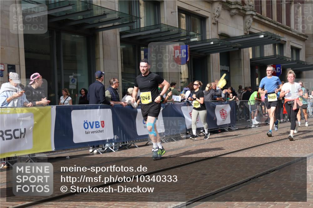 13.09.2026 - 21. swb-Marathon Bremen Strokosch-Dieckow http://msf.ph/oto/10340333 13.09.2026 11:07:10 Ziel 10138, 10205, 10279, 10280, 10363, 10364, 10488, 10501, 10505, 10580, 10695, 10748, 10907, 10935, 11123, 11223, 11246, 11417, 11643, 11759, 11767, 11865, 11899, 11917, 11924, 11934, 12020, 12167, 12168, 12173, 12210, 12266, 12277, 12419, 12509, 12536, 10156, 10360, 10378, 10663, 11100, 11257, 11393, 11439, 11600, 11684, 11696, 11822, 11823, 12255 meine-sportfotos.de
