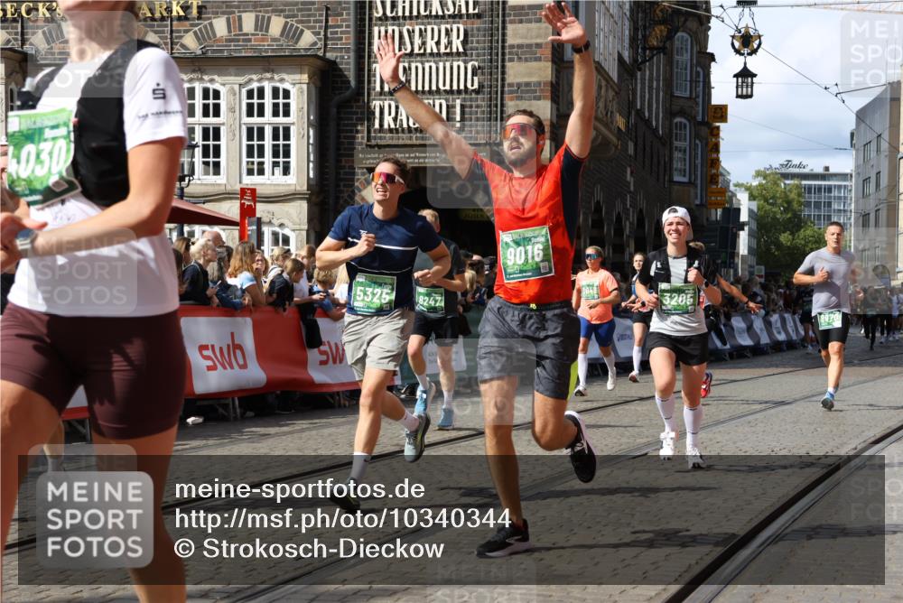 13.09.2026 - 21. swb-Marathon Bremen Strokosch-Dieckow http://msf.ph/oto/10340344 13.09.2026 13:31:52 Ziel 310, 922, 1600, 1627, 2602, 2707, 3152, 3343, 3392, 3579, 3858, 3859, 4164, 4258, 4273, 4692, 4889, 5375, 5426, 5504, 5979, 6039, 6062, 6147, 6581, 6968, 6971, 7001, 7032, 7608, 7941, 8042, 8205, 8239, 8339, 8364, 8495, 8522, 9155, 9293, 9903, 2310, 2934, 3946, 4797, 4979, 6116, 7526, 8048, 8247, 8610, 8970, 9640 meine-sportfotos.de