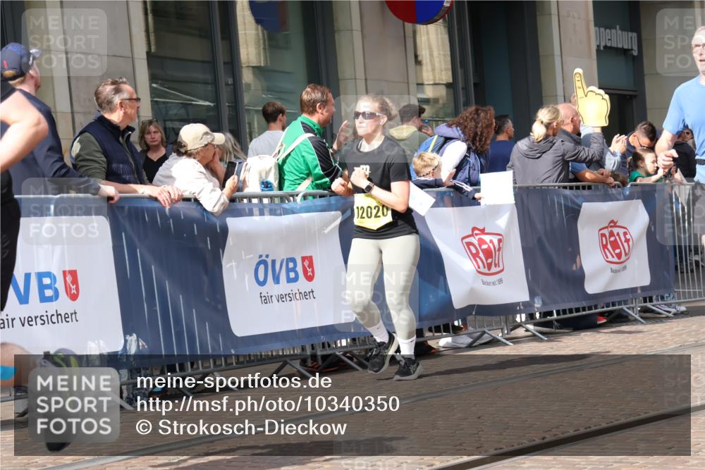 13.09.2026 - 21. swb-Marathon Bremen Strokosch-Dieckow http://msf.ph/oto/10340350 13.09.2026 11:07:10 Ziel 10138, 10205, 10279, 10280, 10363, 10364, 10488, 10501, 10505, 10580, 10695, 10748, 10907, 10935, 11123, 11223, 11246, 11417, 11643, 11759, 11767, 11865, 11899, 11917, 11924, 11934, 12020, 12167, 12168, 12173, 12210, 12266, 12277, 12419, 12509, 12536, 10156, 10360, 10378, 10663, 11100, 11257, 11393, 11439, 11600, 11684, 11696, 11822, 11823, 12255 meine-sportfotos.de