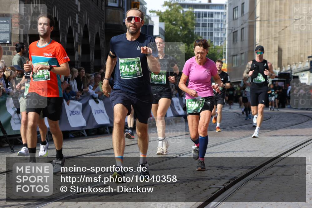 13.09.2026 - 21. swb-Marathon Bremen Strokosch-Dieckow http://msf.ph/oto/10340358 13.09.2026 13:26:20 Ziel 1163, 1647, 1896, 2033, 2062, 2666, 2708, 2987, 3248, 3516, 4067, 4476, 4724, 5013, 5558, 5622, 5701, 5854, 6135, 6605, 6886, 7638, 7780, 8271, 8361, 8592, 8635, 9266, 9794, 1368, 1649, 2658, 3526, 3603, 4077, 5747, 5992, 6639, 7626, 9260, 13195 meine-sportfotos.de