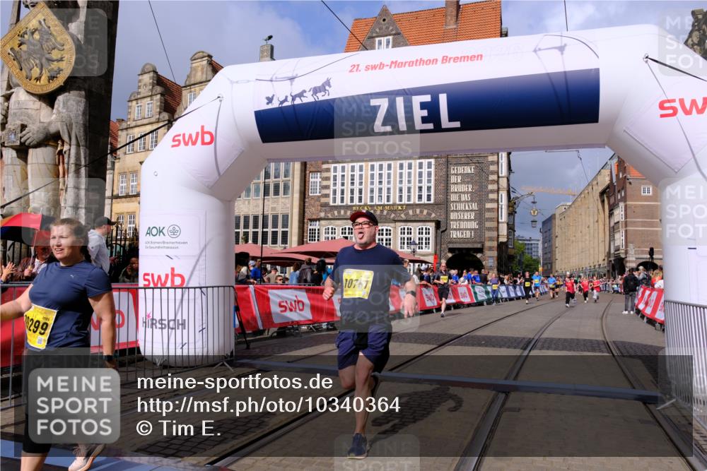 13.09.2026 - 21. swb-Marathon Bremen Tim E. http://msf.ph/oto/10340364 13.09.2026 11:10:19 Ziel 10299, 10435, 10751, 11119, 11383, 11437, 11441, 11933, 12117, 12207 meine-sportfotos.de