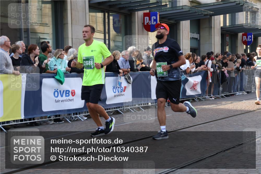 13.09.2026 - 21. swb-Marathon Bremen Strokosch-Dieckow http://msf.ph/oto/10340387 13.09.2026 13:27:18 Ziel 323, 440, 593, 857, 940, 1006, 1373, 1574, 1932, 2345, 2668, 2686, 3013, 3460, 3521, 3970, 4421, 4496, 4593, 4744, 5081, 5220, 5290, 5358, 5557, 5616, 6067, 6306, 7110, 7138, 7358, 8351, 9494, 9727, 13198, 242, 1493, 1494, 2454, 3273, 3385, 3496, 3527, 4121, 4327, 4397, 4558, 4563, 5689, 6071, 6288, 6776, 7027, 7072, 7849, 8219, 9150, 9159, 9343, 9511, 9760, 9854, 9878, 10112, 10113, 13147 meine-sportfotos.de