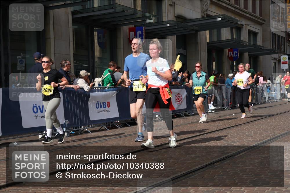 13.09.2026 - 21. swb-Marathon Bremen Strokosch-Dieckow http://msf.ph/oto/10340388 13.09.2026 11:07:11 Ziel 10138, 10205, 10279, 10280, 10363, 10364, 10488, 10501, 10505, 10580, 10695, 10748, 10907, 10935, 11123, 11223, 11246, 11417, 11643, 11759, 11767, 11865, 11899, 11917, 11924, 11934, 12020, 12167, 12168, 12173, 12194, 12210, 12266, 12277, 12419, 12509, 12536, 10156, 10360, 10378, 10663, 11100, 11257, 11393, 11439, 11600, 11684, 11696, 11759, 11822, 11823, 12255 meine-sportfotos.de