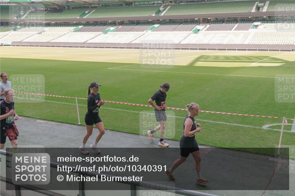 13.09.2026 - 21. swb-Marathon Bremen Michael Burmester http://msf.ph/oto/10340391 13.09.2026 13:20:58 Laufen im Stadion 258, 423, 441, 464, 601, 620, 704, 782, 851, 1060, 1066, 1094, 1129, 1156, 1158, 1177, 1316, 1409, 1439, 1446, 1518, 1676, 1697, 1756, 1808, 1815, 1846, 1916, 2010, 2028, 2064, 2139, 2201, 2258, 2278, 2349, 2394, 2395, 2414, 2417, 2437, 2501, 2519, 2533, 2551, 2588, 2626, 2694, 2695, 2702, 2722, 2736, 2756, 2793, 2828, 2886, 2954, 2995, 3004, 3010, 3017, 3018, 3022, 3034, 3035, 3036, 3037, 3059, 3070, 3074, 3102, 3116, 3139, 3144, 3225, 3243, 3263, 3264, 3310, 3315 meine-sportfotos.de