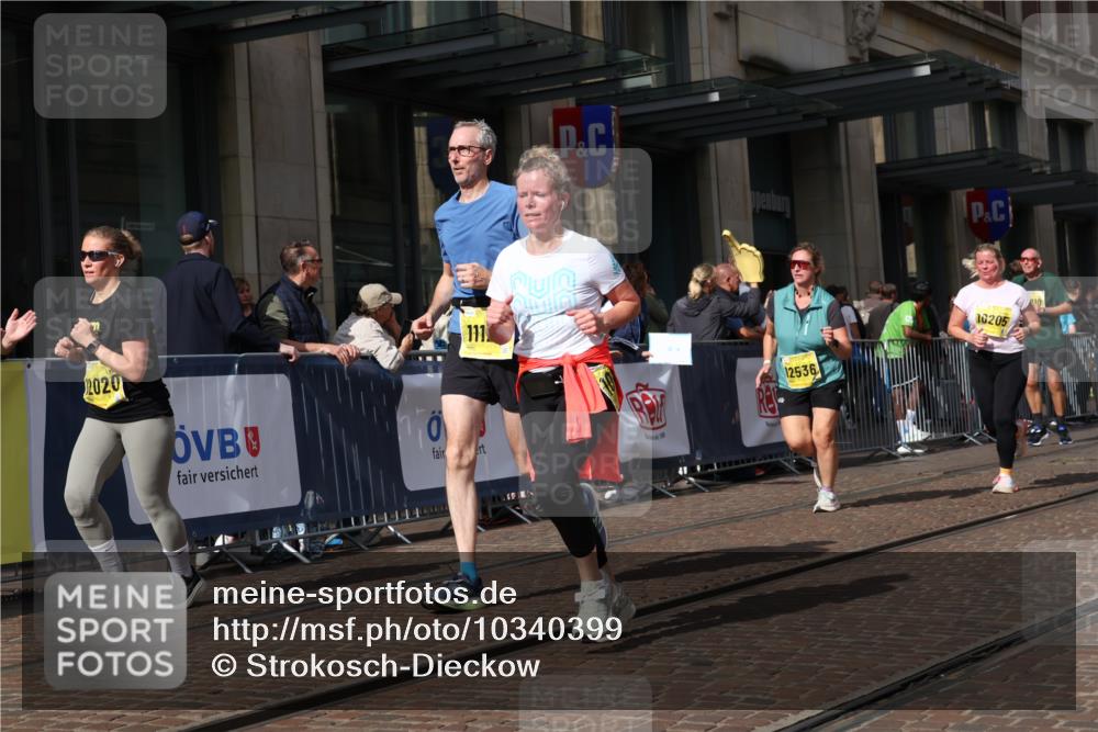 13.09.2026 - 21. swb-Marathon Bremen Strokosch-Dieckow http://msf.ph/oto/10340399 13.09.2026 11:07:11 Ziel 10138, 10205, 10279, 10280, 10363, 10364, 10488, 10501, 10505, 10580, 10695, 10748, 10907, 10935, 11123, 11223, 11246, 11417, 11643, 11759, 11767, 11865, 11899, 11917, 11924, 11934, 12020, 12167, 12168, 12173, 12194, 12210, 12266, 12277, 12419, 12509, 12536, 10156, 10360, 10378, 10663, 11100, 11257, 11393, 11439, 11600, 11684, 11696, 11759, 11822, 11823, 12255 meine-sportfotos.de