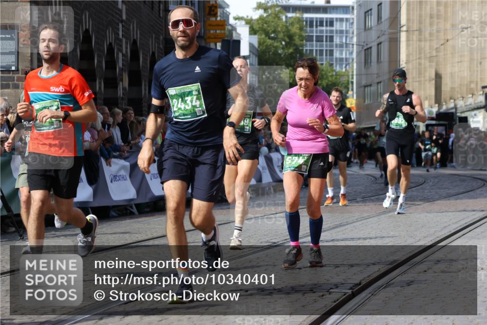 13.09.2026 - 21. swb-Marathon Bremen Strokosch-Dieckow http://msf.ph/oto/10340401 13.09.2026 13:26:20 Ziel 1163, 1647, 1896, 2033, 2062, 2666, 2708, 2987, 3248, 3516, 4067, 4476, 4724, 5013, 5558, 5622, 5701, 5854, 6135, 6605, 6886, 7638, 7780, 8271, 8361, 8592, 8635, 9266, 9794, 1368, 1649, 2658, 3526, 3603, 4077, 5747, 5992, 6639, 7626, 9260, 13195 meine-sportfotos.de