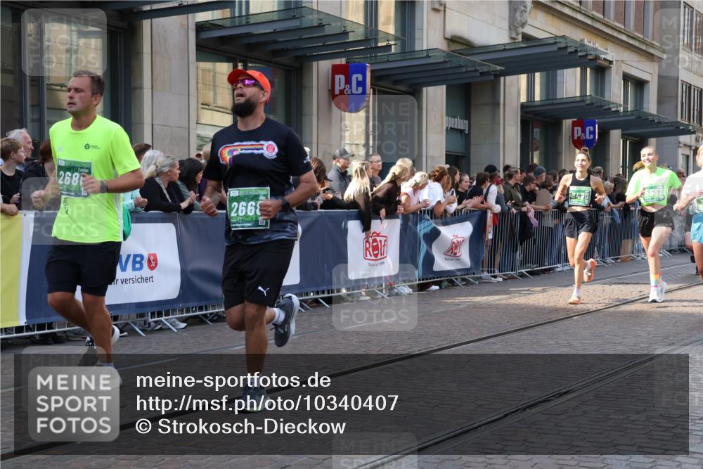 13.09.2026 - 21. swb-Marathon Bremen Strokosch-Dieckow http://msf.ph/oto/10340407 13.09.2026 13:27:18 Ziel 323, 440, 593, 857, 940, 1006, 1373, 1574, 1932, 2345, 2668, 2686, 3013, 3460, 3521, 3970, 4421, 4496, 4593, 4744, 5081, 5220, 5290, 5358, 5557, 5616, 6067, 6306, 7110, 7138, 7358, 8351, 9494, 9727, 13198, 242, 1493, 1494, 2454, 3273, 3385, 3496, 3527, 4121, 4327, 4397, 4558, 4563, 5689, 6071, 6288, 6776, 7027, 7072, 7849, 8219, 9150, 9159, 9343, 9511, 9760, 9854, 9878, 10112, 10113, 13147 meine-sportfotos.de