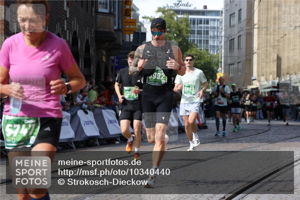 13.09.2026 - 21. swb-Marathon Bremen Strokosch-Dieckow http://msf.ph/oto/10340440 13.09.2026 13:26:22 Ziel 1163, 1647, 1896, 2062, 2666, 2708, 2987, 3248, 3516, 4067, 4476, 4724, 5558, 5701, 5854, 6135, 6605, 6886, 7638, 7780, 8271, 8361, 8592, 8635, 9266, 9794, 1368, 1649, 3526, 3603, 4077, 5992, 6548, 9260, 13195 meine-sportfotos.de