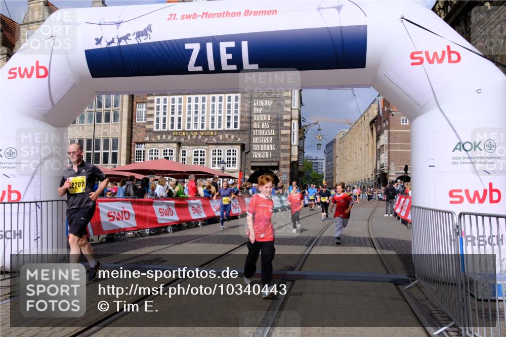 13.09.2026 - 21. swb-Marathon Bremen Tim E. http://msf.ph/oto/10340443 13.09.2026 11:10:24 Ziel 10299, 10435, 10751, 10963, 11119, 11732, 11933, 12117, 12207, 12293 meine-sportfotos.de