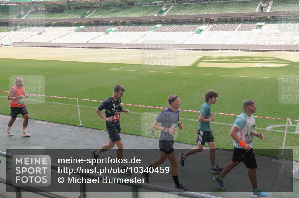 13.09.2026 - 21. swb-Marathon Bremen Michael Burmester http://msf.ph/oto/10340459 13.09.2026 13:21:06 Laufen im Stadion 258, 351, 423, 441, 464, 601, 620, 704, 782, 851, 1060, 1066, 1094, 1129, 1158, 1177, 1316, 1344, 1409, 1439, 1446, 1518, 1676, 1697, 1729, 1756, 1808, 1815, 1846, 1916, 2010, 2028, 2064, 2139, 2201, 2258, 2278, 2349, 2394, 2395, 2414, 2417, 2437, 2501, 2519, 2533, 2551, 2588, 2626, 2652, 2694, 2695, 2736, 2756, 2793, 2828, 2886, 2954, 2995, 3004, 3010, 3017, 3018, 3022, 3034, 3035, 3036, 3037, 3059, 3070, 3074, 3102, 3139, 3144, 3225, 3243, 3264, 3310, 3315 meine-sportfotos.de
