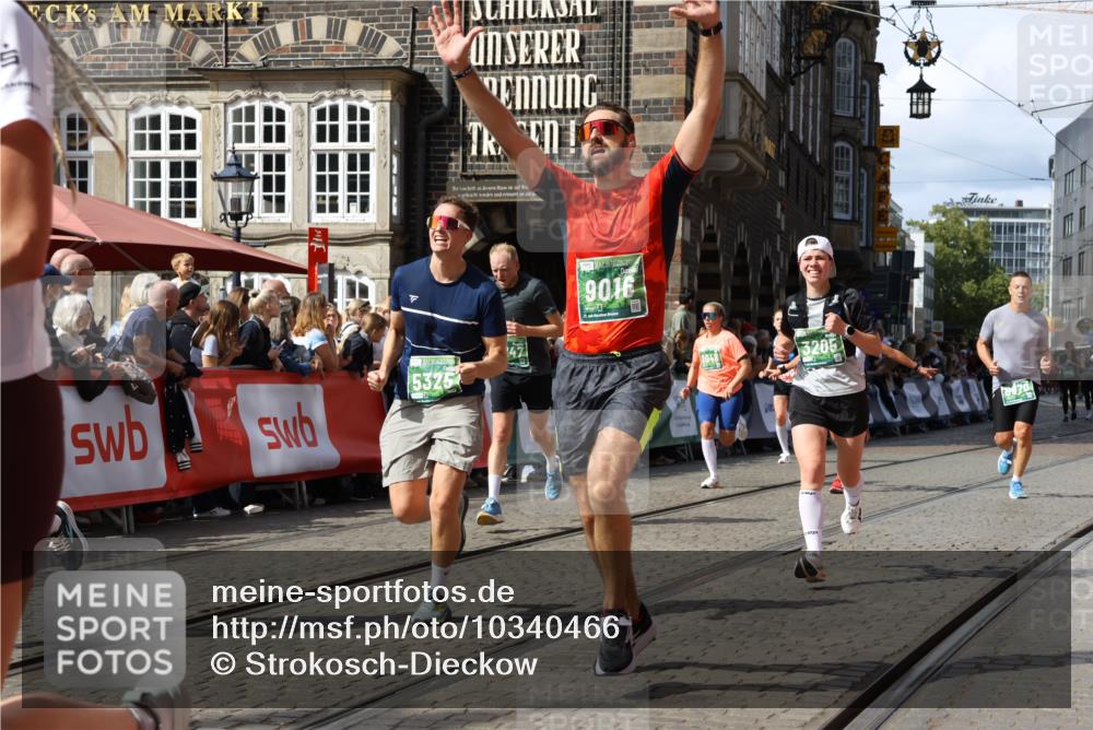 13.09.2026 - 21. swb-Marathon Bremen Strokosch-Dieckow http://msf.ph/oto/10340466 13.09.2026 13:31:52 Ziel 310, 922, 1600, 1627, 2602, 2707, 3152, 3343, 3392, 3579, 3858, 3859, 4164, 4258, 4273, 4692, 4889, 5375, 5426, 5504, 5979, 6039, 6062, 6147, 6581, 6968, 6971, 7001, 7032, 7608, 7941, 8042, 8205, 8239, 8339, 8364, 8495, 8522, 9155, 9293, 9903, 2310, 2934, 3946, 4797, 4979, 6116, 7526, 8048, 8247, 8610, 8970, 9640 meine-sportfotos.de