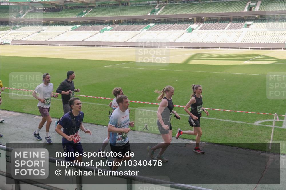 13.09.2026 - 21. swb-Marathon Bremen Michael Burmester http://msf.ph/oto/10340478 13.09.2026 13:21:09 Laufen im Stadion 128, 258, 351, 423, 441, 464, 601, 620, 704, 782, 851, 1060, 1066, 1094, 1129, 1158, 1177, 1316, 1344, 1409, 1417, 1439, 1446, 1518, 1676, 1697, 1729, 1756, 1808, 1815, 1846, 1916, 2010, 2028, 2064, 2139, 2201, 2258, 2278, 2349, 2394, 2395, 2414, 2417, 2437, 2501, 2519, 2533, 2551, 2588, 2652, 2694, 2695, 2736, 2756, 2793, 2828, 2886, 2954, 2995, 3004, 3010, 3017, 3018, 3022, 3034, 3035, 3036, 3037, 3059, 3070, 3074, 3102, 3139, 3144, 3225, 3264, 3310, 3315 meine-sportfotos.de