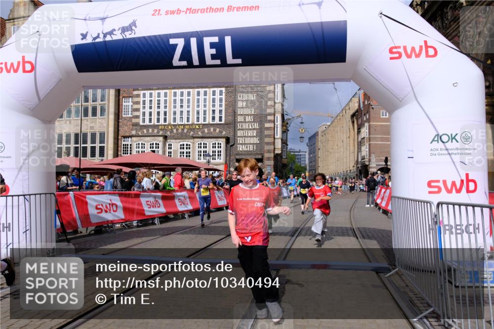 13.09.2026 - 21. swb-Marathon Bremen Tim E. http://msf.ph/oto/10340494 13.09.2026 11:10:24 Ziel 10299, 10435, 10751, 10963, 11119, 11732, 11933, 12117, 12207, 12293 meine-sportfotos.de