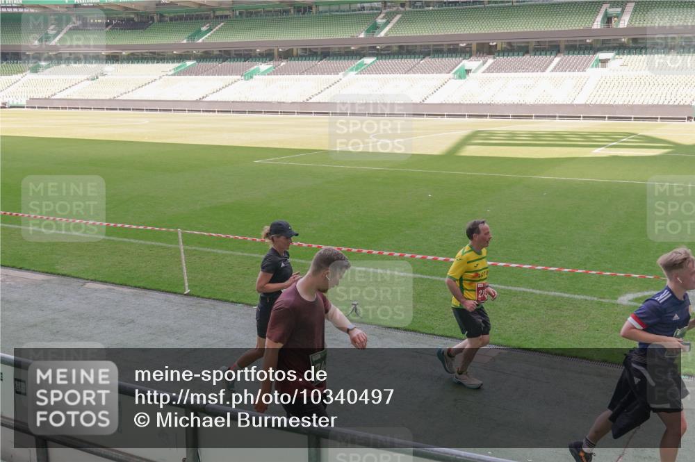 13.09.2026 - 21. swb-Marathon Bremen Michael Burmester http://msf.ph/oto/10340497 13.09.2026 13:21:12 Laufen im Stadion 128, 258, 351, 423, 441, 464, 601, 620, 704, 782, 851, 1060, 1066, 1094, 1129, 1158, 1177, 1316, 1344, 1409, 1417, 1439, 1446, 1518, 1676, 1697, 1729, 1756, 1808, 1815, 1846, 1916, 2010, 2028, 2064, 2139, 2201, 2258, 2278, 2349, 2394, 2395, 2414, 2417, 2437, 2501, 2519, 2533, 2551, 2588, 2652, 2694, 2695, 2736, 2756, 2793, 2828, 2886, 2954, 2995, 3004, 3010, 3017, 3018, 3022, 3034, 3035, 3036, 3037, 3059, 3070, 3074, 3102, 3139, 3144, 3225, 3264, 3310 meine-sportfotos.de