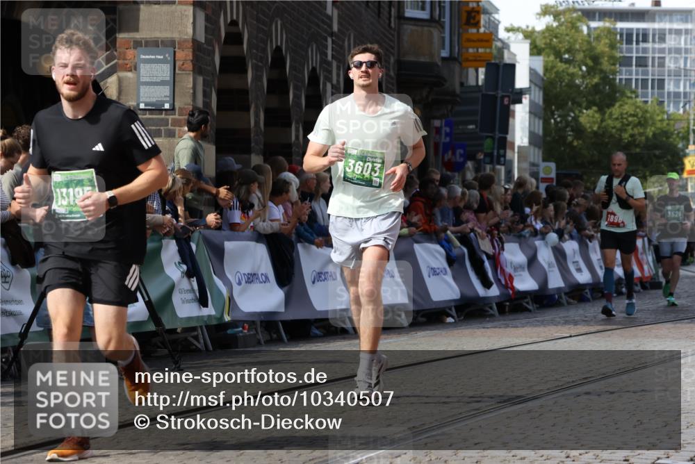 13.09.2026 - 21. swb-Marathon Bremen Strokosch-Dieckow http://msf.ph/oto/10340507 13.09.2026 13:26:25 Ziel 1896, 2062, 2666, 2708, 3248, 3516, 4067, 4476, 4723, 4724, 5558, 5701, 5854, 5906, 6605, 6886, 7638, 8361, 8592, 8635, 9266, 9794, 1368, 2779, 3526, 4077, 6375, 6548, 9260 meine-sportfotos.de