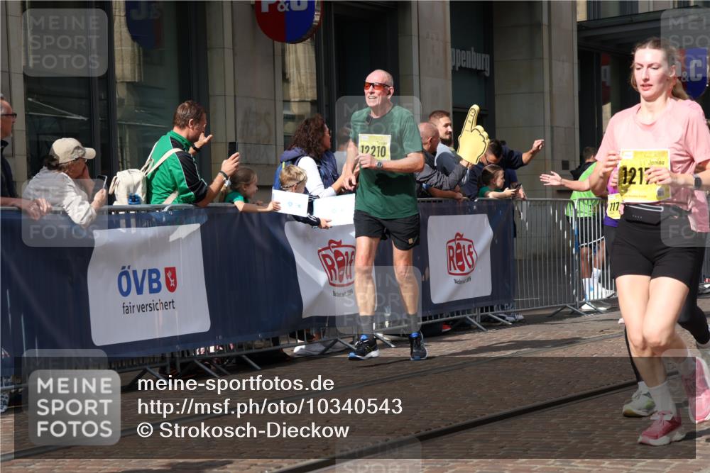 13.09.2026 - 21. swb-Marathon Bremen Strokosch-Dieckow http://msf.ph/oto/10340543 13.09.2026 11:07:14 Ziel 10138, 10205, 10279, 10280, 10363, 10364, 10488, 10501, 10505, 10580, 10595, 10695, 10748, 10907, 10935, 11037, 11123, 11223, 11417, 11643, 11767, 11865, 11899, 11917, 11924, 11934, 12020, 12167, 12168, 12173, 12194, 12210, 12266, 12277, 12307, 12419, 12509, 12536, 10156, 10360, 10488, 11100, 11246, 11257, 11393, 11439, 11600, 11684, 11696, 11759, 11822, 11823, 12255, 12266 meine-sportfotos.de