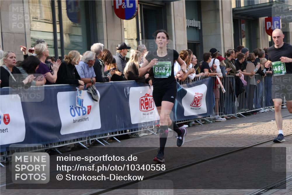 13.09.2026 - 21. swb-Marathon Bremen Strokosch-Dieckow http://msf.ph/oto/10340558 13.09.2026 13:27:22 Ziel 323, 440, 534, 593, 762, 857, 940, 1006, 1373, 1574, 1932, 2345, 2668, 2686, 3013, 3135, 3460, 3521, 3970, 4106, 4133, 4421, 4496, 4593, 4744, 5081, 5220, 5290, 5557, 5616, 6067, 6306, 6522, 7042, 7110, 7138, 7358, 8351, 9494, 9727, 13198, 242, 593, 1493, 1494, 2454, 3273, 3385, 3496, 4121, 4397, 4558, 4563, 5358, 5616, 6071, 6288, 6306, 6776, 7072, 7849, 8219, 9159, 9343, 9511, 9760, 9854, 9878, 10112, 10113, 13147 meine-sportfotos.de