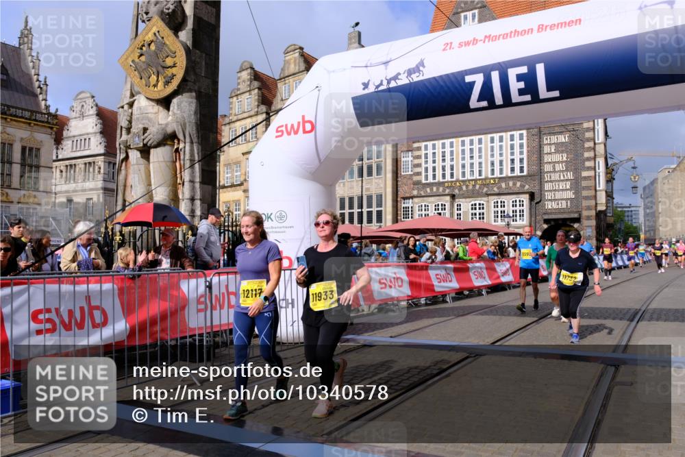 13.09.2026 - 21. swb-Marathon Bremen Tim E. http://msf.ph/oto/10340578 13.09.2026 11:10:28 Ziel 10299, 10362, 10751, 10963, 11382, 11725, 11732, 11933, 12117, 12207, 12293 meine-sportfotos.de