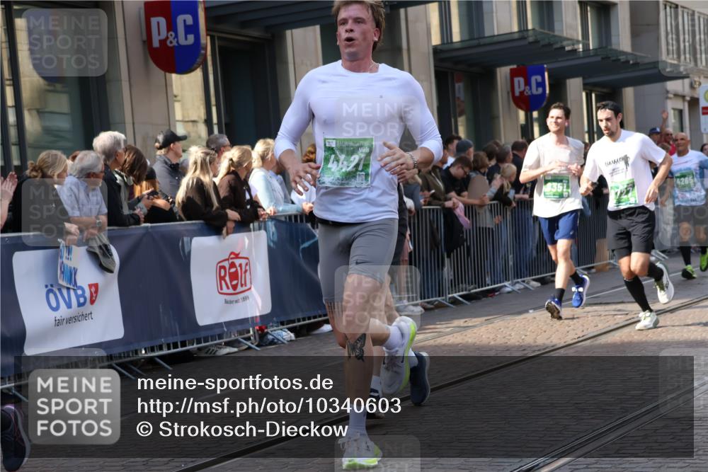 13.09.2026 - 21. swb-Marathon Bremen Strokosch-Dieckow http://msf.ph/oto/10340603 13.09.2026 13:27:23 Ziel 323, 440, 534, 762, 857, 940, 1006, 1373, 1574, 1932, 2345, 2668, 2686, 3013, 3135, 3460, 3521, 3576, 3970, 4106, 4133, 4265, 4421, 4496, 4593, 4744, 5081, 5220, 5290, 5557, 6067, 6468, 6522, 7042, 7110, 7138, 7358, 8351, 9494, 9727, 13198, 242, 593, 1493, 1494, 2454, 3273, 3385, 3496, 4121, 4397, 4558, 4563, 5220, 5290, 5358, 5616, 6071, 6288, 6306, 6776, 7072, 7849, 8219, 9159, 9343, 9760, 9878, 10112, 10113, 13147 meine-sportfotos.de
