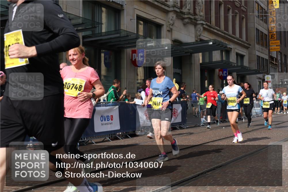 13.09.2026 - 21. swb-Marathon Bremen Strokosch-Dieckow http://msf.ph/oto/10340607 13.09.2026 11:07:16 Ziel 10138, 10205, 10279, 10280, 10363, 10364, 10501, 10505, 10580, 10595, 10695, 10748, 10830, 10907, 10935, 11037, 11223, 11417, 11643, 11767, 11865, 11899, 11917, 11924, 11934, 12020, 12097, 12167, 12168, 12173, 12194, 12210, 12277, 12307, 12419, 12509, 12536, 10156, 10360, 10488, 11100, 11123, 11246, 11257, 11393, 11439, 11600, 11684, 11696, 11759, 11822, 11823, 11917, 12020, 12173, 12255, 12266 meine-sportfotos.de