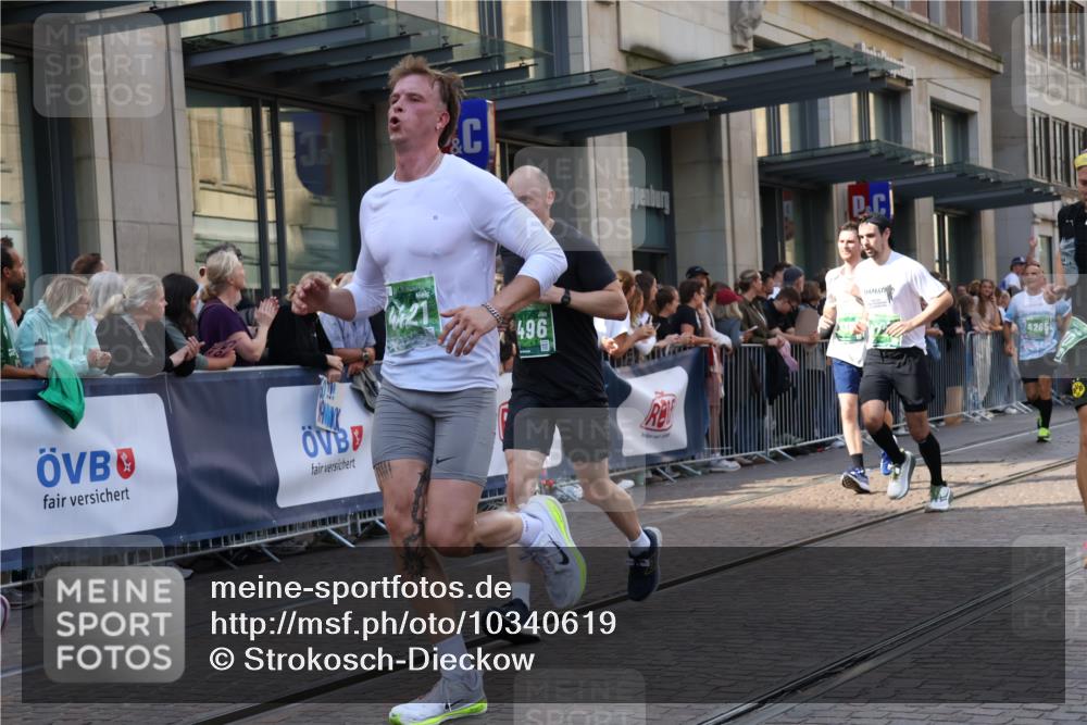 13.09.2026 - 21. swb-Marathon Bremen Strokosch-Dieckow http://msf.ph/oto/10340619 13.09.2026 13:27:23 Ziel 323, 440, 534, 762, 857, 940, 1006, 1373, 1574, 1932, 2345, 2668, 2686, 3013, 3135, 3460, 3521, 3576, 3970, 4106, 4133, 4265, 4421, 4496, 4593, 4744, 5081, 5220, 5290, 5557, 6067, 6468, 6522, 7042, 7110, 7138, 7358, 8351, 9494, 9727, 13198, 242, 593, 1493, 1494, 2454, 3273, 3385, 3496, 4121, 4397, 4558, 4563, 5220, 5290, 5358, 5616, 6071, 6288, 6306, 6776, 7072, 7849, 8219, 9159, 9343, 9760, 9878, 10112, 10113, 13147 meine-sportfotos.de
