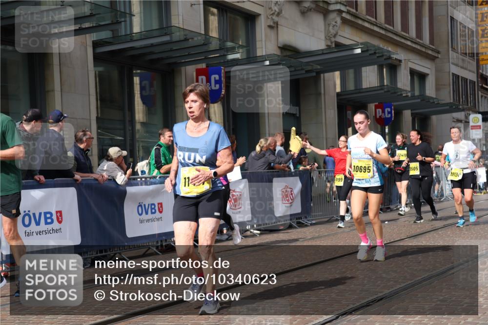 13.09.2026 - 21. swb-Marathon Bremen Strokosch-Dieckow http://msf.ph/oto/10340623 13.09.2026 11:07:16 Ziel 10138, 10205, 10279, 10280, 10363, 10364, 10501, 10505, 10580, 10595, 10695, 10748, 10830, 10907, 10935, 11037, 11223, 11417, 11643, 11767, 11865, 11899, 11917, 11924, 11934, 12020, 12097, 12167, 12168, 12173, 12194, 12210, 12277, 12307, 12419, 12509, 12536, 10156, 10360, 10488, 11100, 11123, 11246, 11257, 11393, 11439, 11600, 11684, 11696, 11759, 11822, 11823, 11917, 12020, 12173, 12255, 12266 meine-sportfotos.de