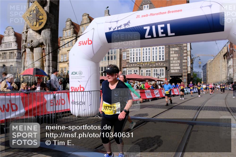 13.09.2026 - 21. swb-Marathon Bremen Tim E. http://msf.ph/oto/10340631 13.09.2026 11:10:31 Ziel 10361, 10362, 10706, 10751, 10963, 11080, 11382, 11725, 11732, 11933, 12117, 12207, 12293 meine-sportfotos.de