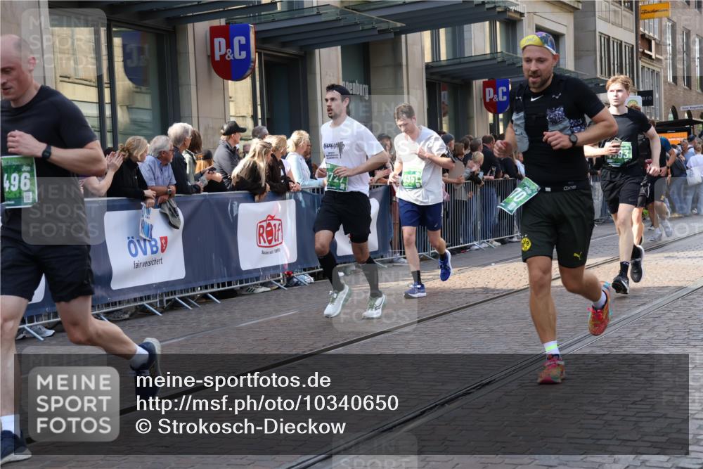 13.09.2026 - 21. swb-Marathon Bremen Strokosch-Dieckow http://msf.ph/oto/10340650 13.09.2026 13:27:24 Ziel 323, 440, 534, 762, 857, 940, 1006, 1373, 1574, 1932, 2345, 2668, 2686, 3013, 3135, 3460, 3521, 3576, 3970, 4106, 4133, 4265, 4421, 4496, 4593, 4744, 5081, 5557, 6067, 6468, 6522, 7042, 7110, 7138, 7358, 8351, 9494, 9727, 13198, 242, 593, 1373, 1493, 1494, 2454, 3273, 3385, 3496, 4121, 4397, 4558, 4563, 5220, 5290, 5358, 5616, 6071, 6288, 6306, 6776, 7072, 7110, 7849, 8219, 9159, 9343, 9760, 9878, 10112, 10113, 13147 meine-sportfotos.de