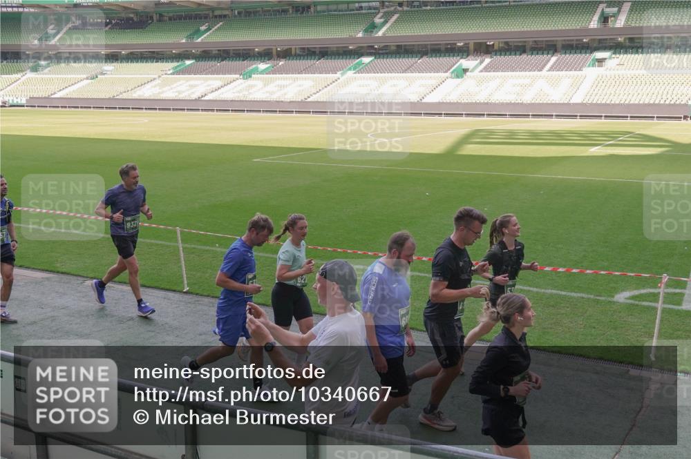13.09.2026 - 21. swb-Marathon Bremen Michael Burmester http://msf.ph/oto/10340667 13.09.2026 13:21:35 Laufen im Stadion 128, 258, 343, 351, 423, 441, 601, 620, 704, 782, 851, 1060, 1094, 1129, 1158, 1177, 1316, 1344, 1409, 1417, 1439, 1446, 1518, 1669, 1676, 1697, 1729, 1808, 1846, 2010, 2064, 2139, 2201, 2258, 2278, 2290, 2349, 2394, 2395, 2414, 2417, 2437, 2501, 2519, 2551, 2588, 2619, 2632, 2652, 2660, 2685, 2695, 2711, 2736, 2793, 2828, 2886, 2954, 2964, 2995, 3004, 3010, 3017, 3018, 3022, 3034, 3035, 3036, 3037, 3070, 3074, 3102, 3139, 3144, 3225, 3264, 3351, 3682, 3784 meine-sportfotos.de