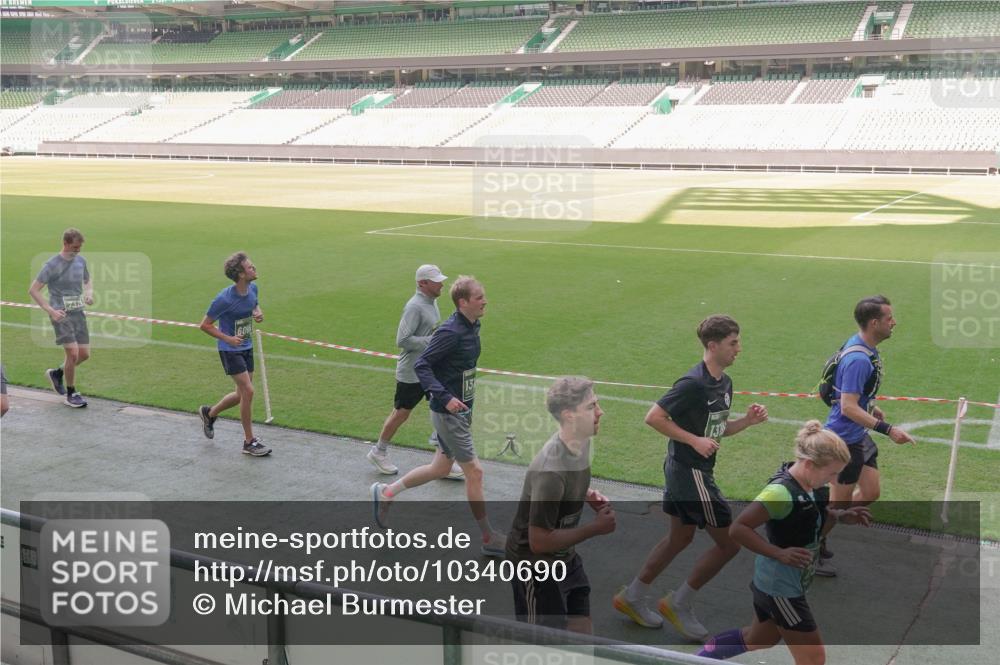 13.09.2026 - 21. swb-Marathon Bremen Michael Burmester http://msf.ph/oto/10340690 13.09.2026 13:21:38 Laufen im Stadion 128, 258, 343, 351, 423, 441, 601, 620, 704, 782, 851, 1060, 1094, 1129, 1158, 1177, 1316, 1344, 1409, 1417, 1439, 1446, 1518, 1657, 1669, 1676, 1697, 1729, 1808, 1846, 2010, 2064, 2139, 2201, 2258, 2278, 2290, 2349, 2394, 2395, 2414, 2417, 2437, 2501, 2519, 2551, 2588, 2619, 2632, 2652, 2660, 2685, 2711, 2736, 2793, 2828, 2886, 2954, 2964, 2995, 3004, 3010, 3017, 3018, 3022, 3034, 3035, 3036, 3037, 3070, 3074, 3102, 3139, 3144, 3225, 3264, 3351, 3682, 3784, 1506 meine-sportfotos.de