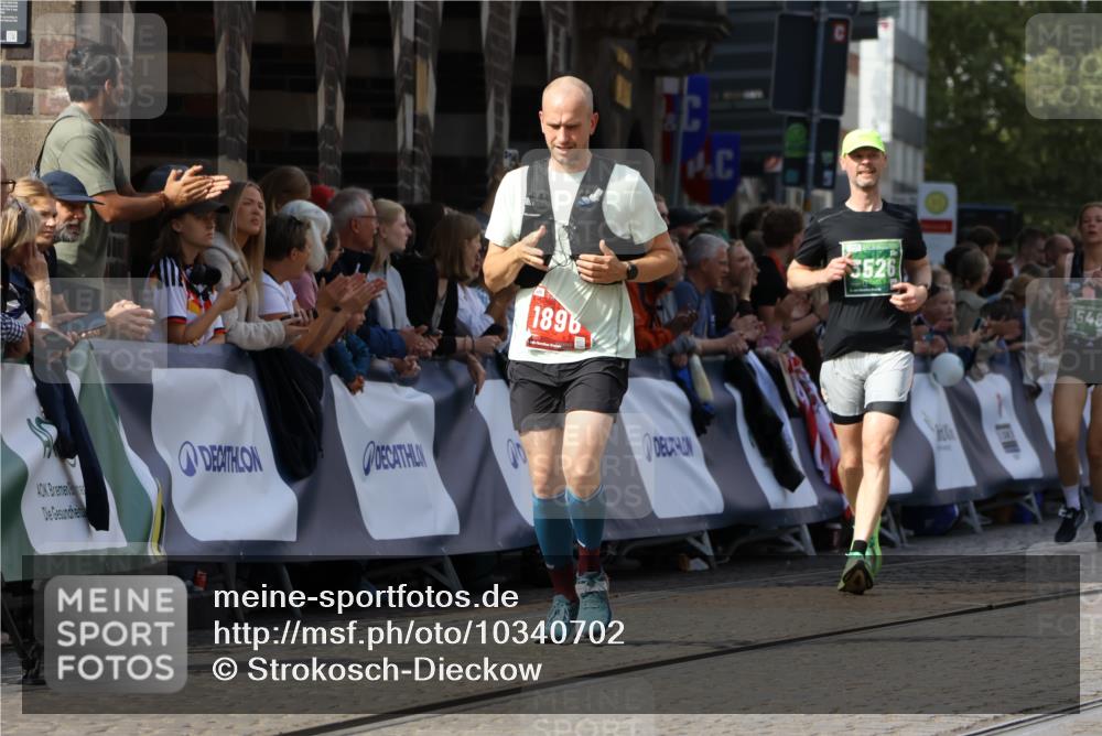 13.09.2026 - 21. swb-Marathon Bremen Strokosch-Dieckow http://msf.ph/oto/10340702 13.09.2026 13:26:28 Ziel 1896, 2062, 2666, 3248, 3516, 3983, 4476, 4723, 4724, 5558, 5854, 5906, 5934, 6605, 6886, 8361, 8592, 8635, 9266, 9794, 1368, 2779, 3526, 3852, 4077, 4598, 6289, 6375, 6548, 9260 meine-sportfotos.de