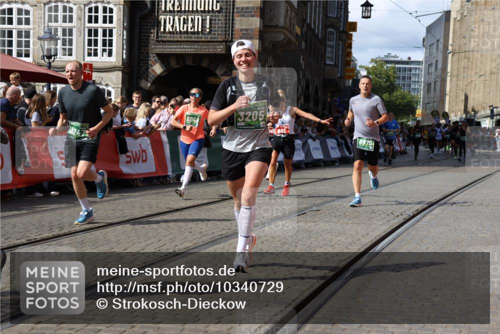 13.09.2026 - 21. swb-Marathon Bremen Strokosch-Dieckow http://msf.ph/oto/10340729 13.09.2026 13:31:53 Ziel 310, 922, 1600, 1627, 2602, 2707, 3152, 3343, 3392, 3579, 3858, 3859, 4164, 4258, 4273, 4692, 4889, 5375, 5426, 5504, 5979, 6039, 6062, 6100, 6147, 6193, 6581, 6602, 6968, 6971, 7001, 7032, 7608, 7941, 8042, 8205, 8206, 8239, 8339, 8364, 8495, 8522, 9155, 9293, 9568, 9903, 2310, 2934, 3946, 4797, 4979, 6116, 7526, 8048, 8610, 8970, 9640 meine-sportfotos.de