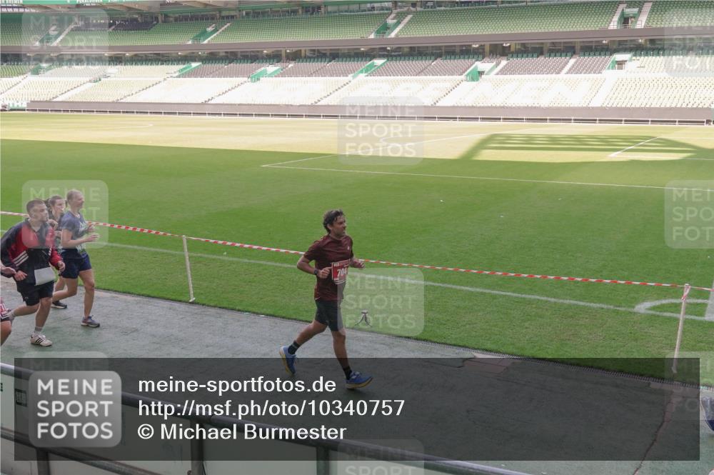 13.09.2026 - 21. swb-Marathon Bremen Michael Burmester http://msf.ph/oto/10340757 13.09.2026 13:21:46 Laufen im Stadion 128, 258, 343, 351, 423, 441, 571, 601, 620, 704, 782, 851, 1060, 1094, 1157, 1158, 1177, 1316, 1344, 1417, 1439, 1518, 1657, 1669, 1676, 1697, 1729, 1808, 1846, 1883, 2010, 2064, 2139, 2201, 2258, 2278, 2290, 2394, 2395, 2414, 2417, 2437, 2501, 2519, 2551, 2588, 2619, 2632, 2652, 2660, 2685, 2711, 2736, 2793, 2828, 2886, 2954, 2964, 2995, 3004, 3010, 3017, 3018, 3022, 3034, 3035, 3036, 3037, 3070, 3074, 3102, 3139, 3144, 3225, 3351, 3682, 3784, 4020, 1506 meine-sportfotos.de