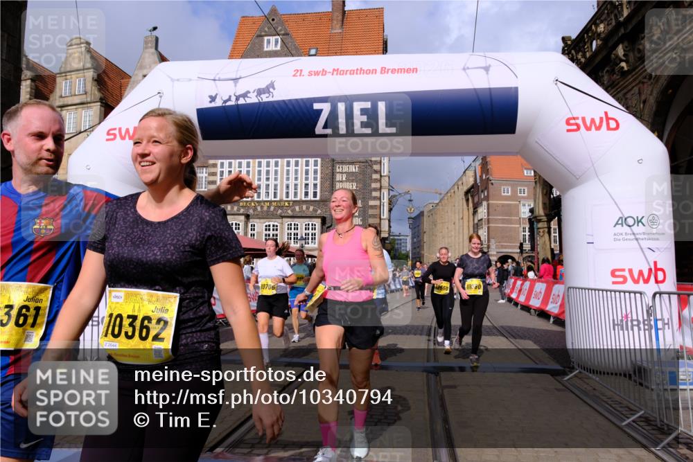 13.09.2026 - 21. swb-Marathon Bremen Tim E. http://msf.ph/oto/10340794 13.09.2026 11:10:39 Ziel 10002, 10169, 10361, 10362, 10706, 10719, 10791, 10890, 10963, 11080, 11382, 11725, 11732, 11933, 11957, 11982, 12117, 12227, 12293, 12454, 12550 meine-sportfotos.de