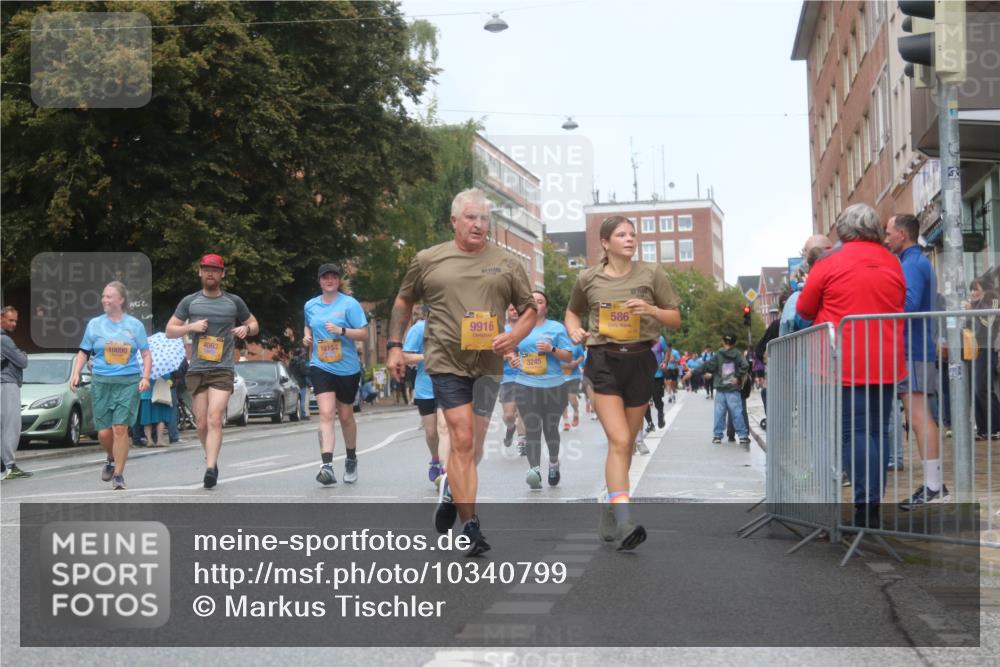 13.09.2026 - Kiel Lauf Markus Tischler http://msf.ph/oto/10340799 13.09.2026 11:07:35 Fleethörn 10090, 19, 4063, 10154, 9916, 3245, 586 meine-sportfotos.de